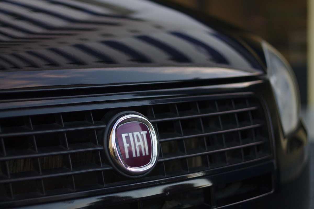 FIAT lancia una promo folle per "l'ultima della sua specie": l'auto con il carburante più amato è regalata